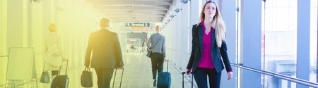 Geschäftsreisende am Flughafen oder Bahnhof | VDR Geschäftsreisende am Flughafen oder Bahnhof | VDR