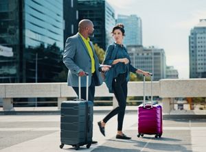 Geschäftsleute unterwegs | Dienstreiseplanung | Business Mobility| VDR Geschäftsleute unterwegs | Dienstreiseplanung | Business Mobility| VDR