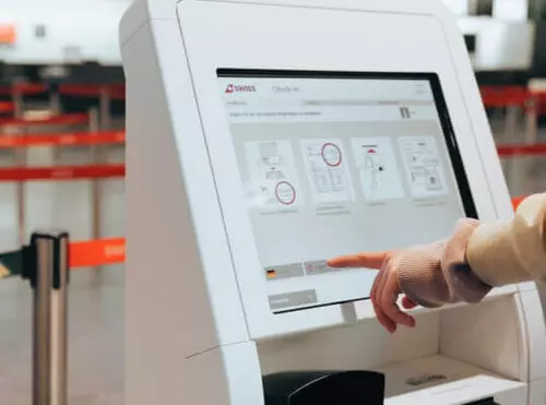 Check-in am Automat | Verband Deutsches Reisemanagement e.V. (VDR)